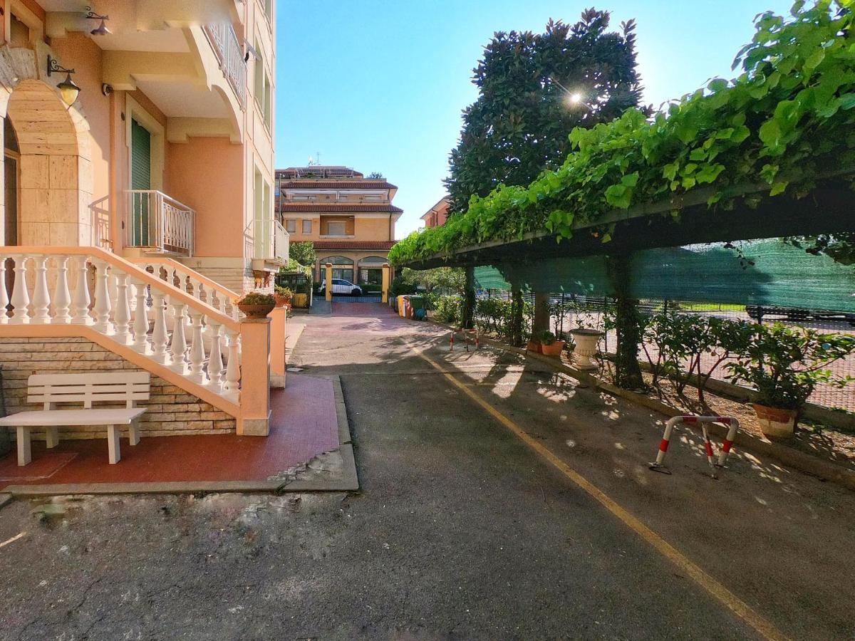 里贾瑞公寓式酒店 博尔焦韦雷齐 外观 照片